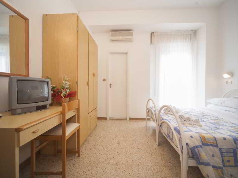 Hotel Gemini Rimini Eksteriør bilde