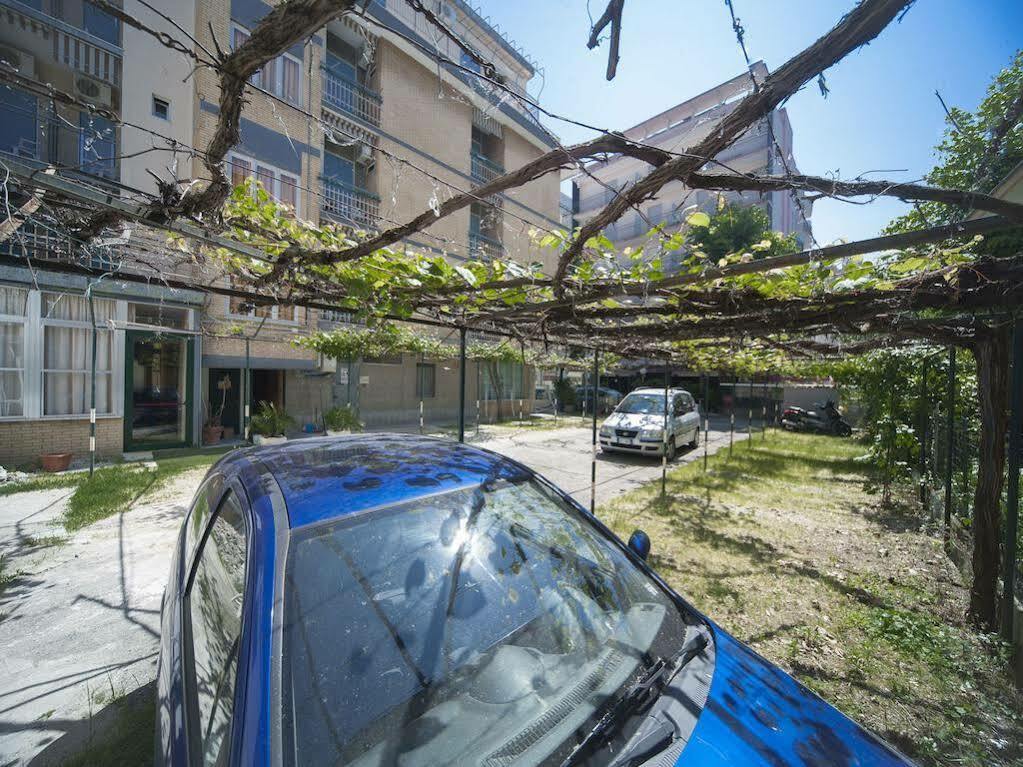 Hotel Gemini Rimini Eksteriør bilde